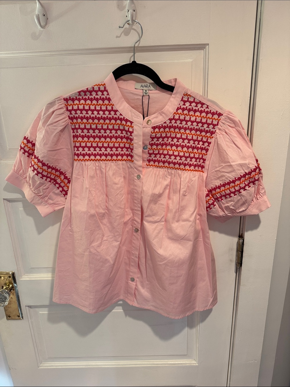 AVARA Pink Smocked Puff-Sleeve Button-Front Blouse